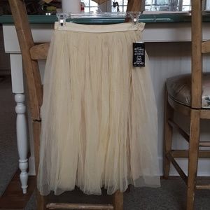 NWT yellow tulle Needle and Thread skirt size 6